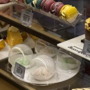 podlozhki-v-vitrinu